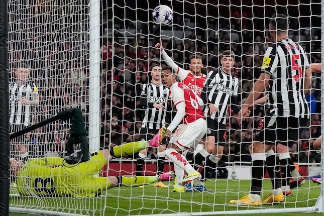Hasil Pertandingan Arsenal Vs Newcastle : Skor 4-1